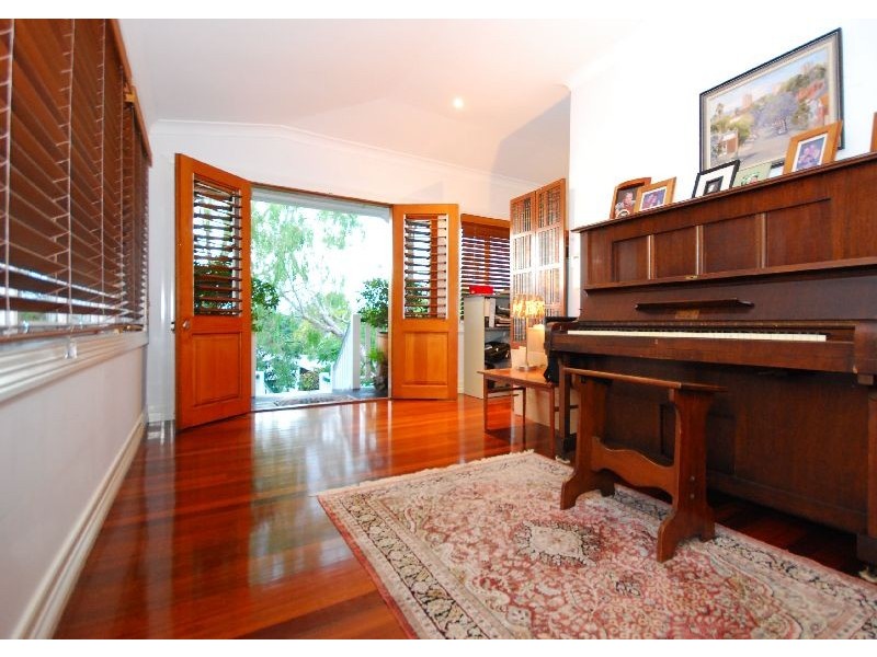 33 Musgrave Street, Toowong QLD 4066