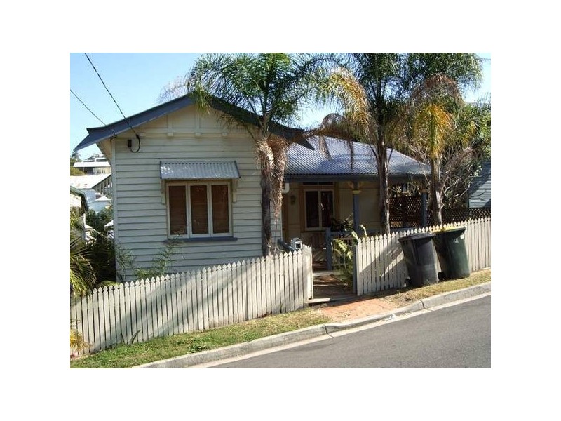 18 Emeline Street, Kelvin Grove QLD 4059