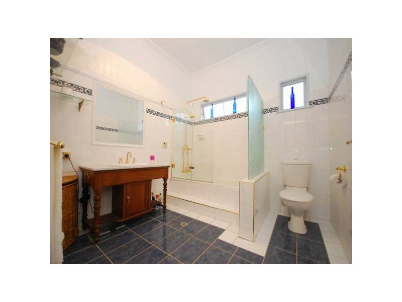 25 Wienholt Street, Auchenflower QLD 4066