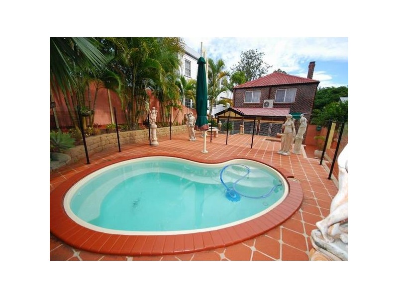 10 Victoria Avenue, Chelmer QLD 4068