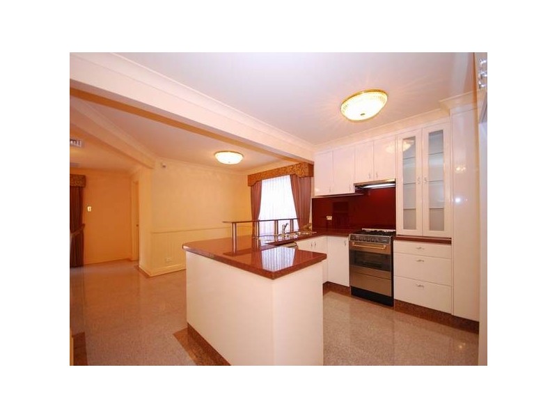 10 Victoria Avenue, Chelmer QLD 4068