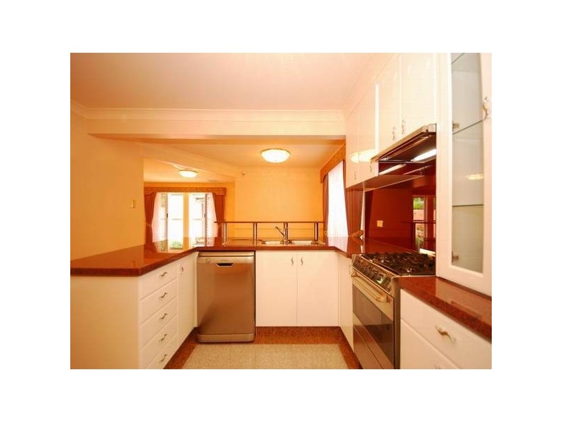 10 Victoria Avenue, Chelmer QLD 4068