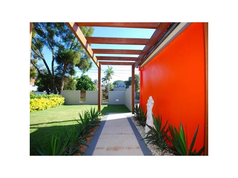 72 Brisbane Corso, Fairfield QLD 4103