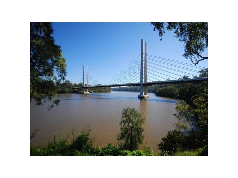 72 Brisbane Corso, Fairfield QLD 4103