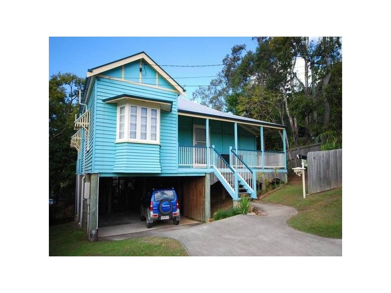 26 Dudley Street, Bardon QLD 4065