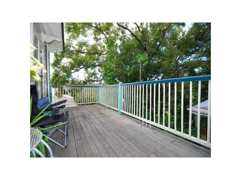 26 Dudley Street, Bardon QLD 4065