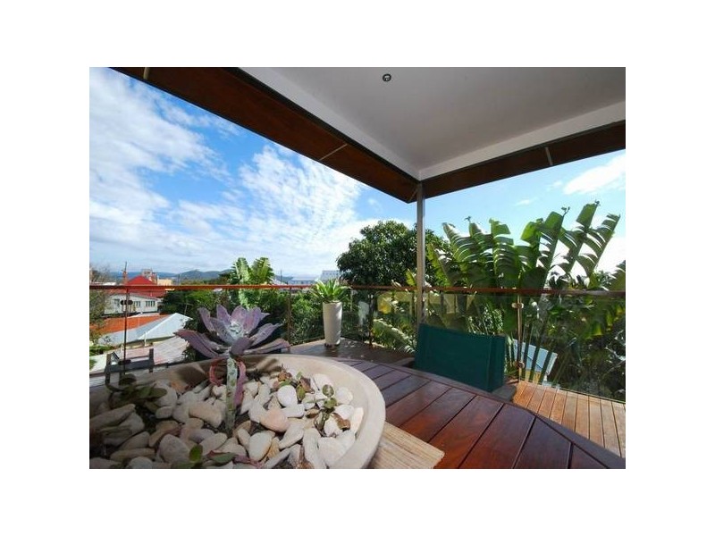 2 Harriet Street, Red Hill QLD 4059