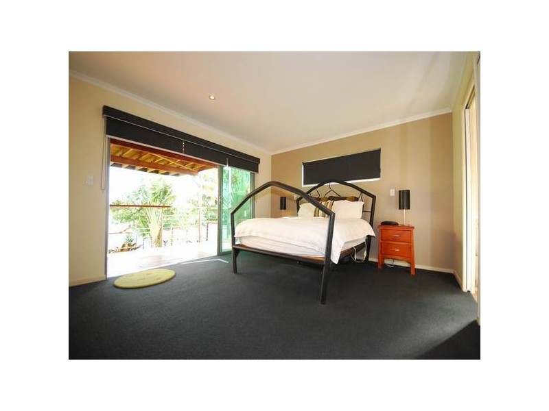 2 Harriet Street, Red Hill QLD 4059