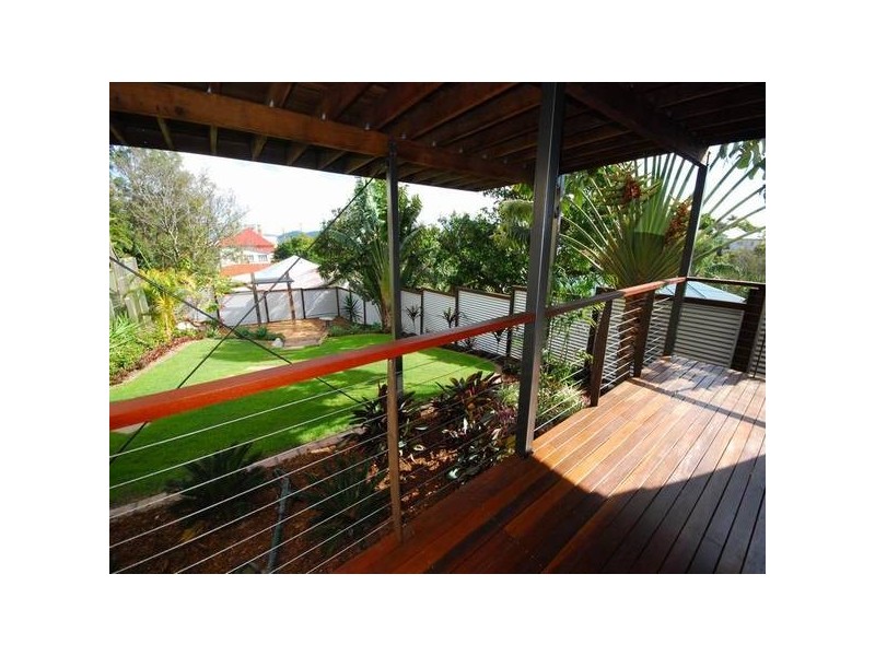 2 Harriet Street, Red Hill QLD 4059