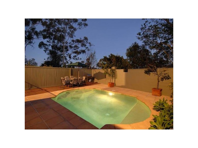 30 Carroll Street, Bardon QLD 4065