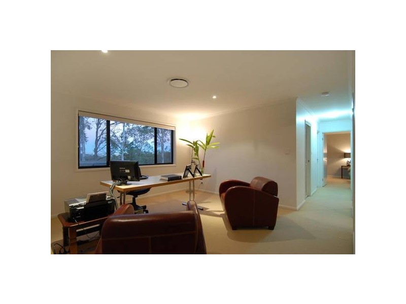 30 Carroll Street, Bardon QLD 4065