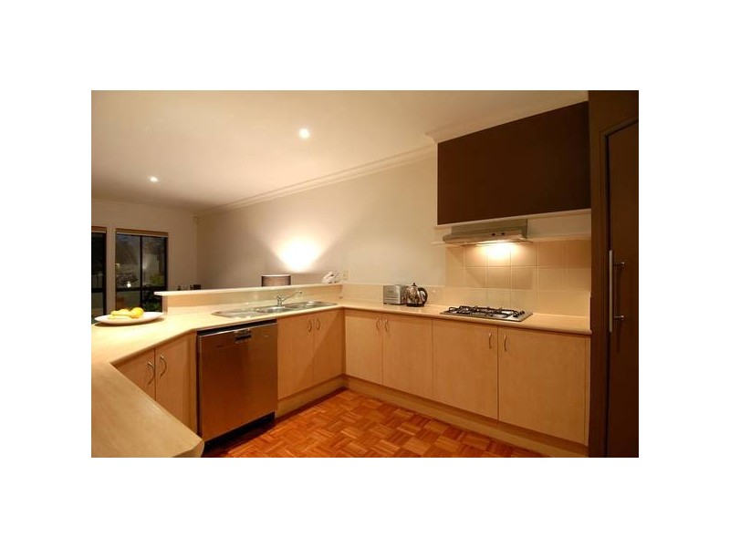 30 Carroll Street, Bardon QLD 4065