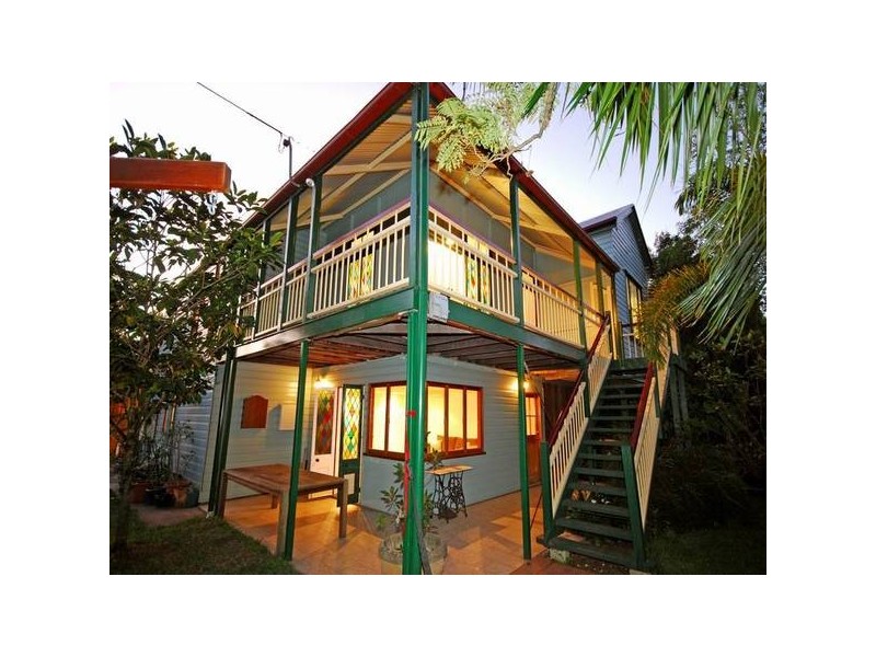 4 Dacre Street, Toowong QLD 4066