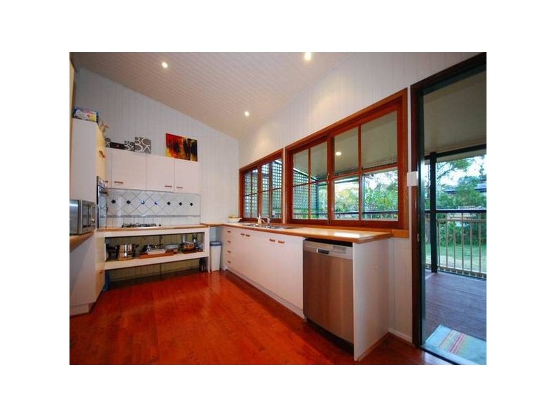 4 Dacre Street, Toowong QLD 4066