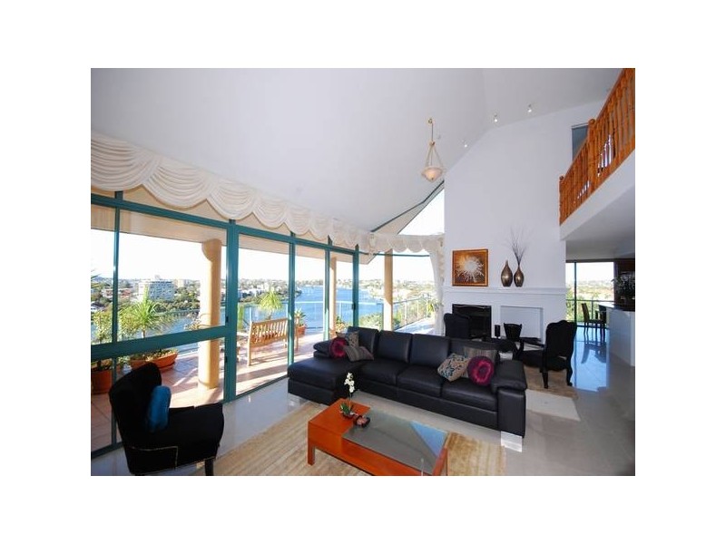 27/10 Park Avenue, East Brisbane QLD 4169