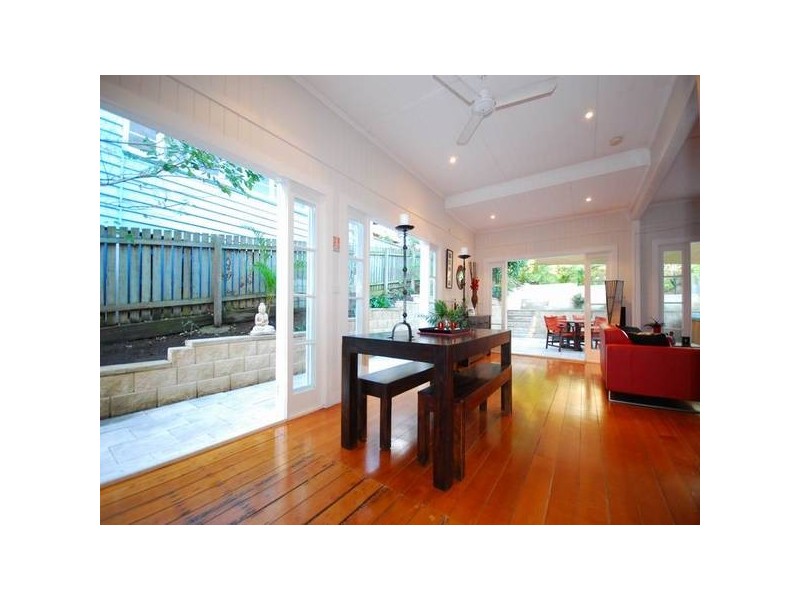 17 Warmington Street, Paddington QLD 4064