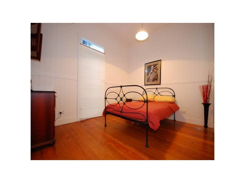 17 Warmington Street, Paddington QLD 4064