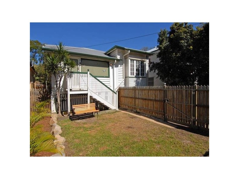 6 Gray Street, Red Hill QLD 4059