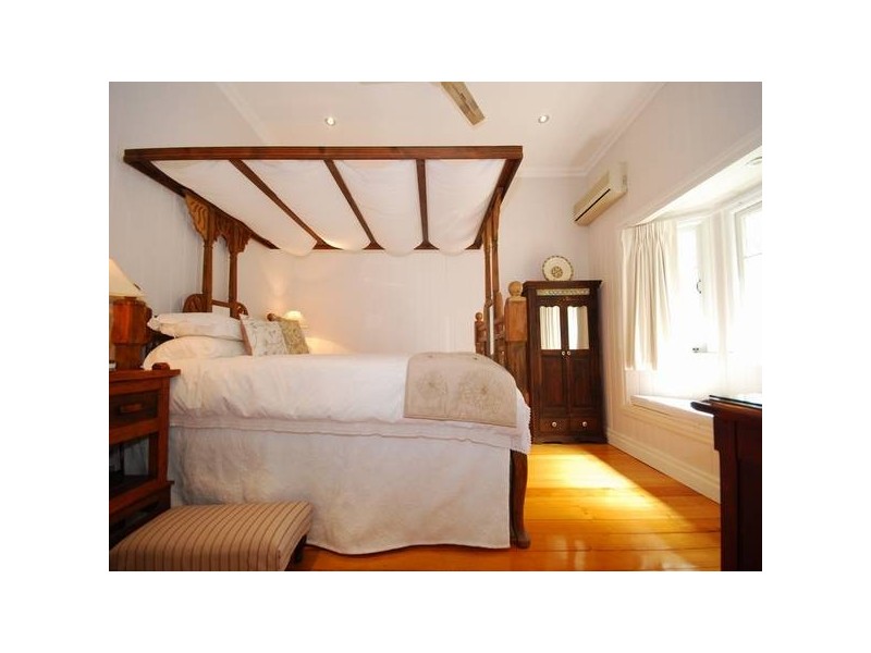 86 Haig Road, Auchenflower QLD 4066