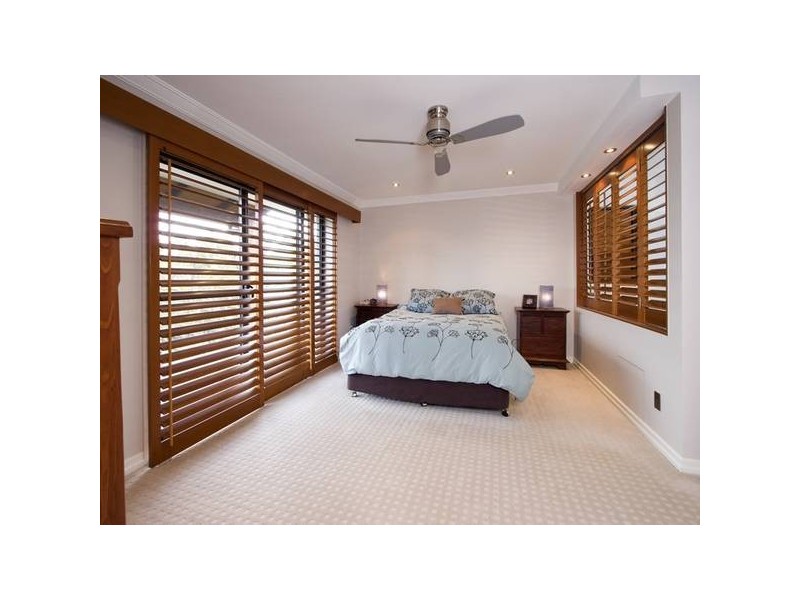 33 Meiers Road, Indooroopilly QLD 4068