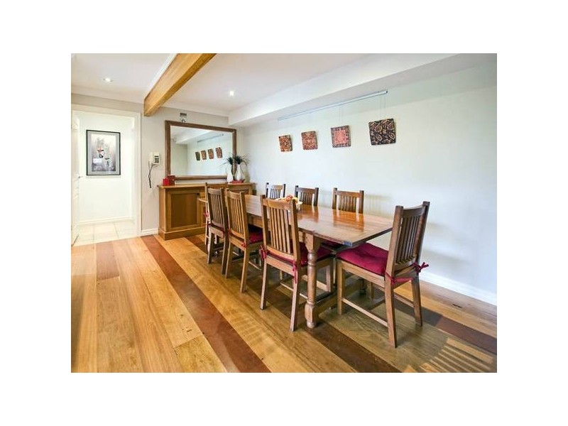 33 Meiers Road, Indooroopilly QLD 4068