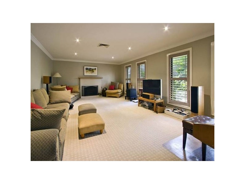33 Meiers Road, Indooroopilly QLD 4068