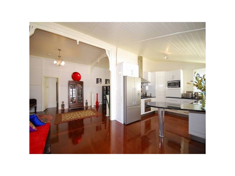 50 Long Street West, Graceville QLD 4075