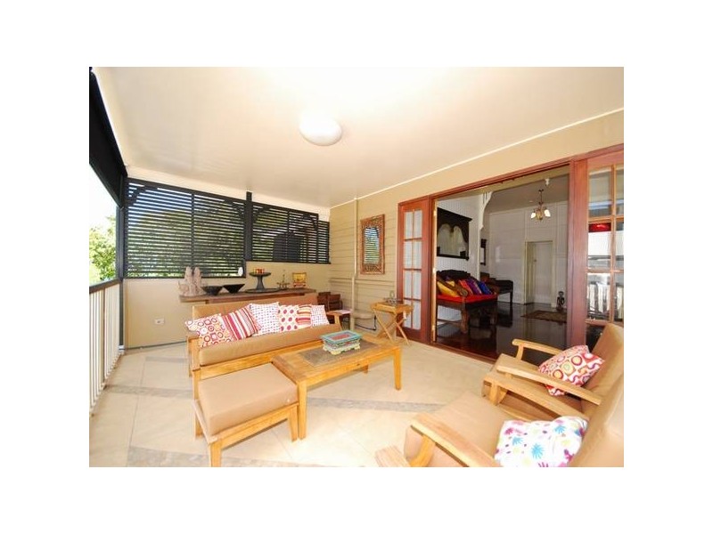 50 Long Street West, Graceville QLD 4075