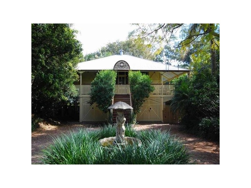 94 McLean Parade, Ashgrove QLD 4060