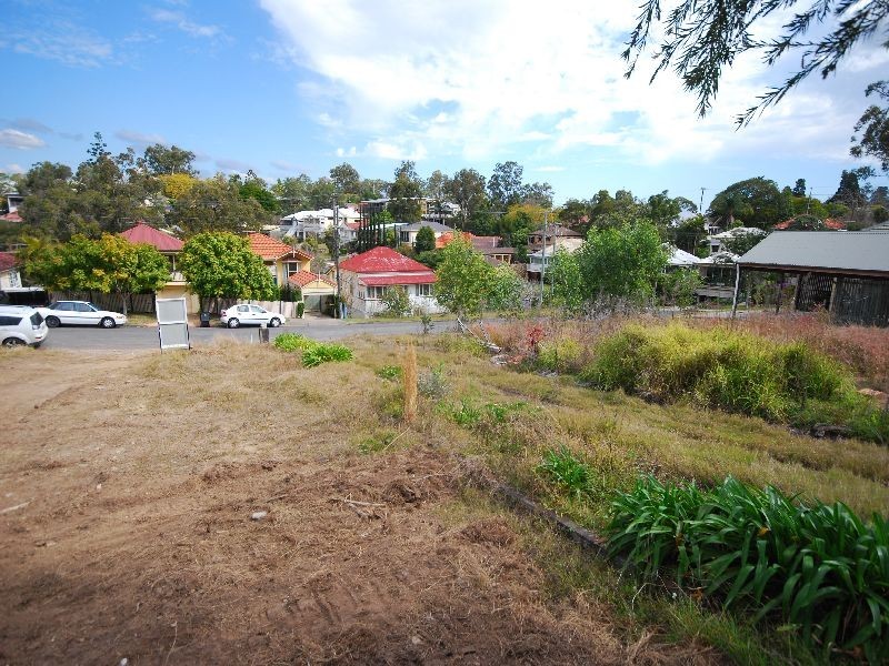 69 Gladstone Street, Indooroopilly QLD 4068