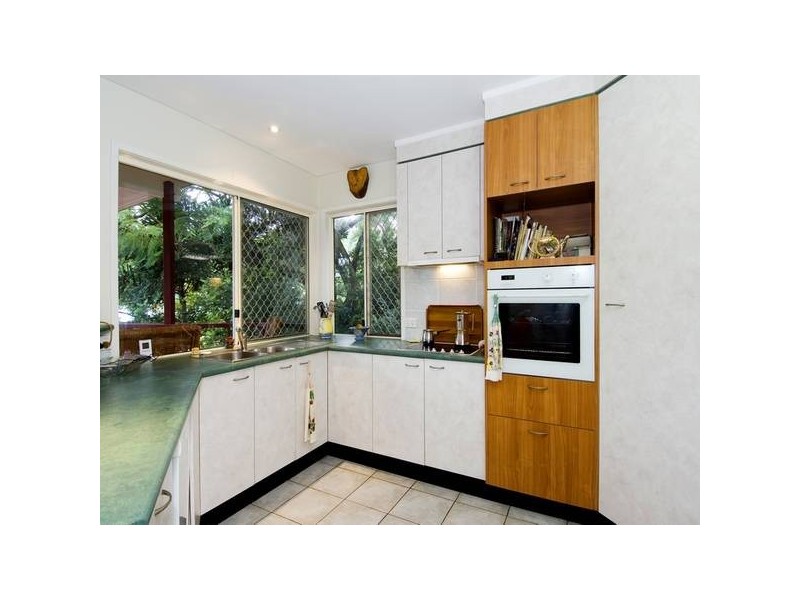 11 Gordon Road, Bardon QLD 4065