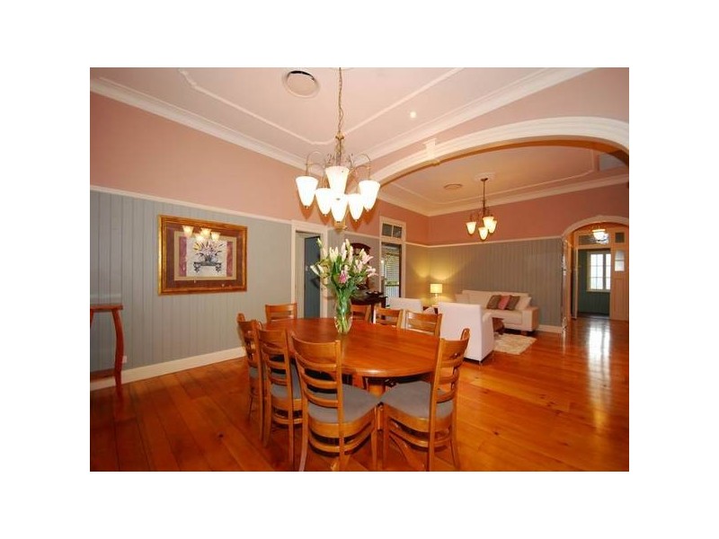 11 Aldridge Street, Auchenflower QLD 4066