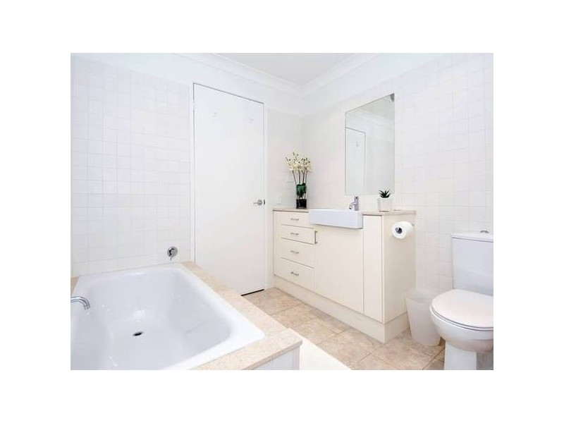 21 Chiswick Road, Bardon QLD 4065