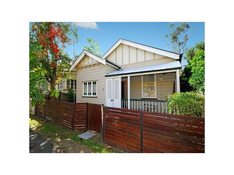 5 Victoria Street, Kelvin Grove QLD 4059