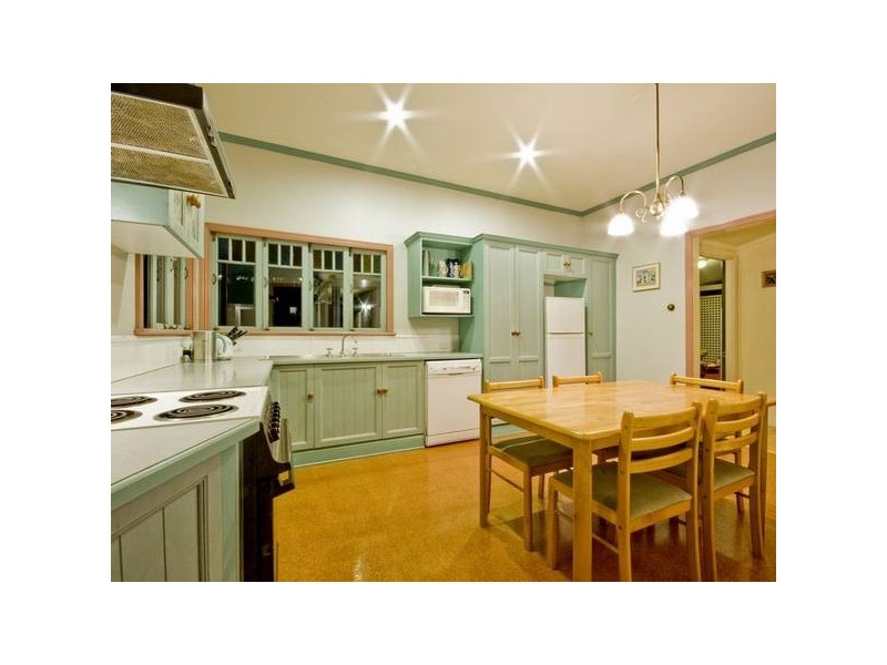 36 Mornington Street, Red Hill QLD 4059