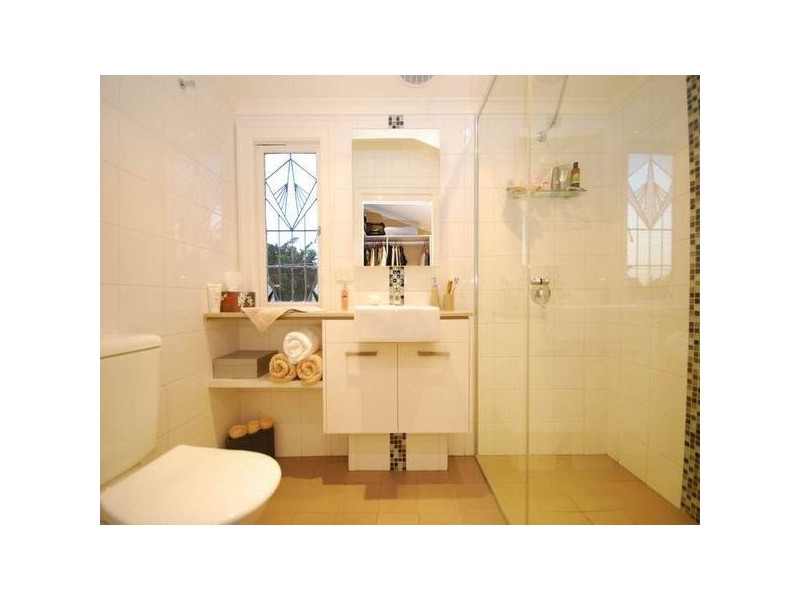 50 Leslie Street, Bardon QLD 4065