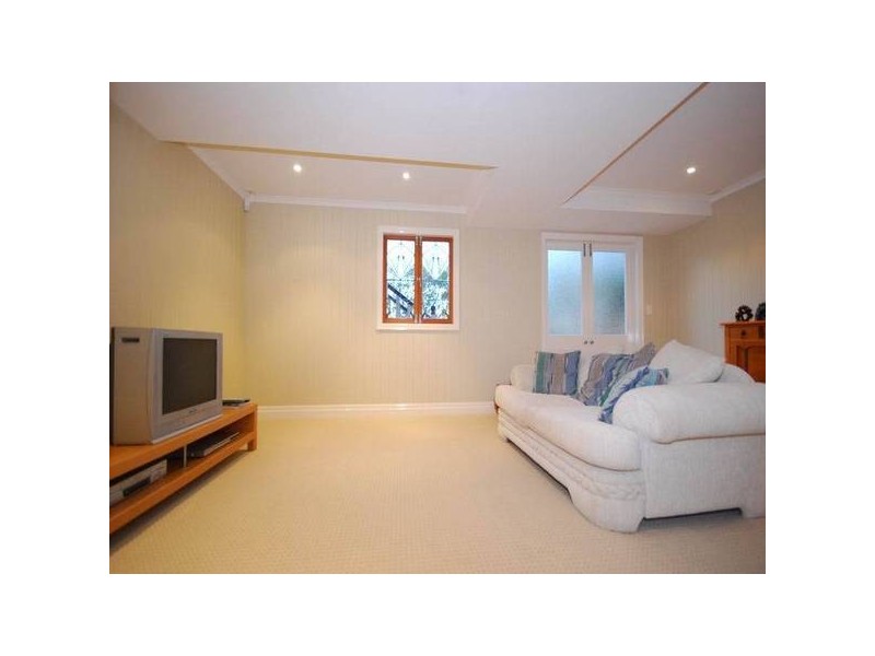 50 Leslie Street, Bardon QLD 4065