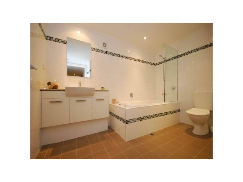 50 Leslie Street, Bardon QLD 4065