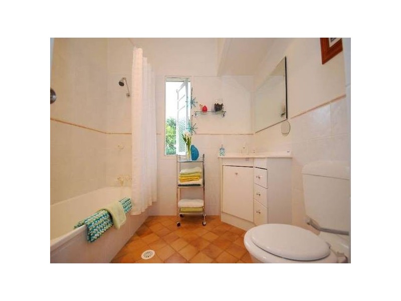 35 Harwood Street, Bardon QLD 4065