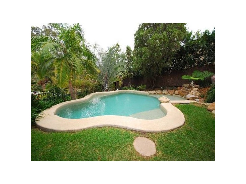 35 Harwood Street, Bardon QLD 4065