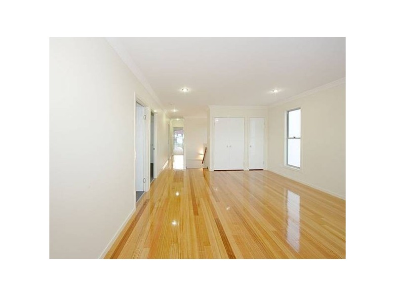 10 Bank Street, Windsor QLD 4030