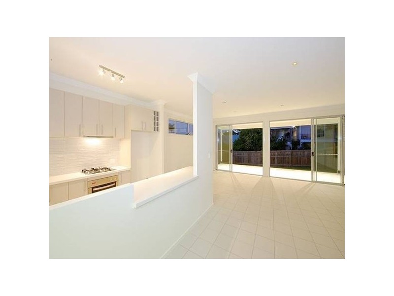 10 Bank Street, Windsor QLD 4030