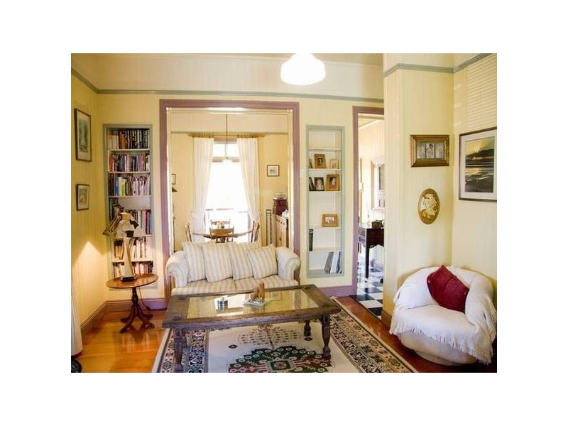 35 Foster Street, Newmarket QLD 4051