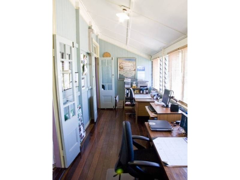 35 Foster Street, Newmarket QLD 4051