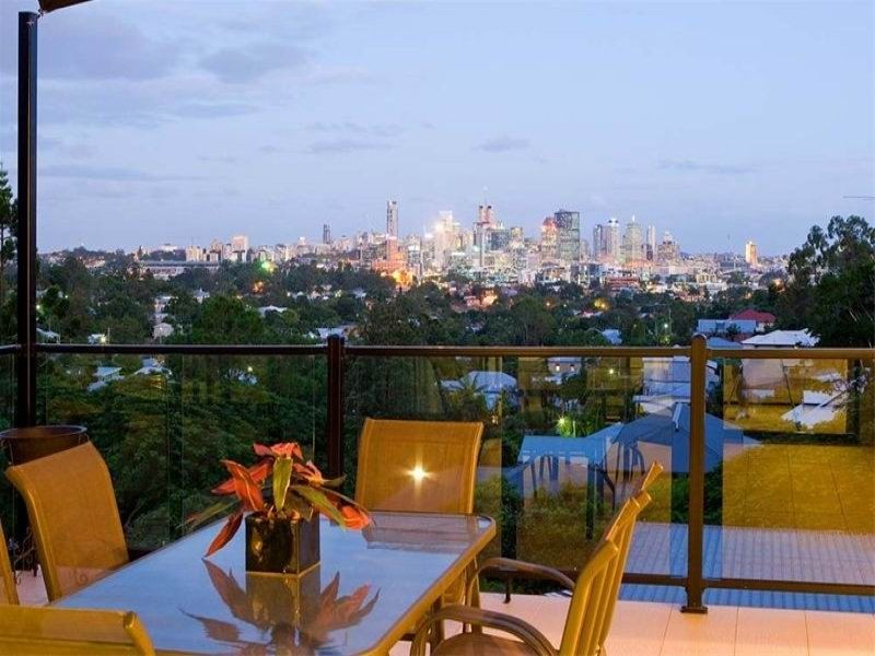93 Birdwood Terrace, Auchenflower QLD 4066