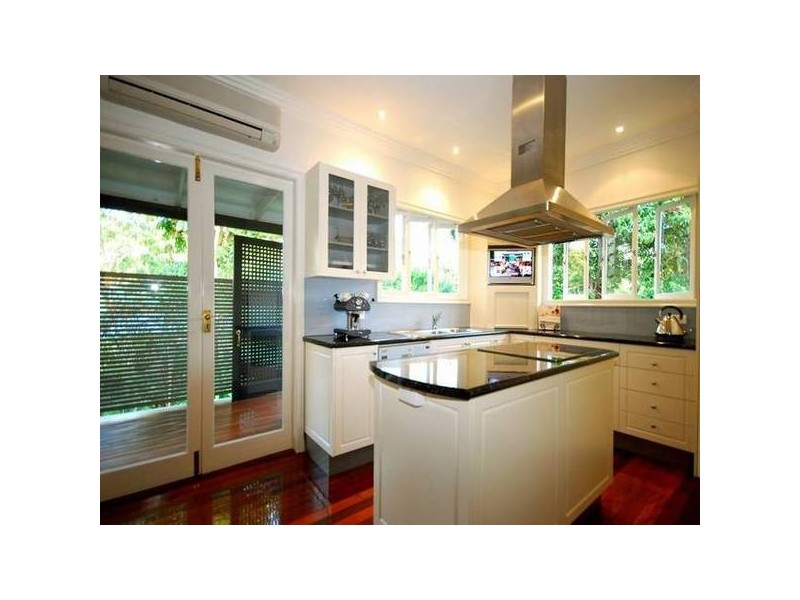 214 Acacia Drive, Ashgrove QLD 4060