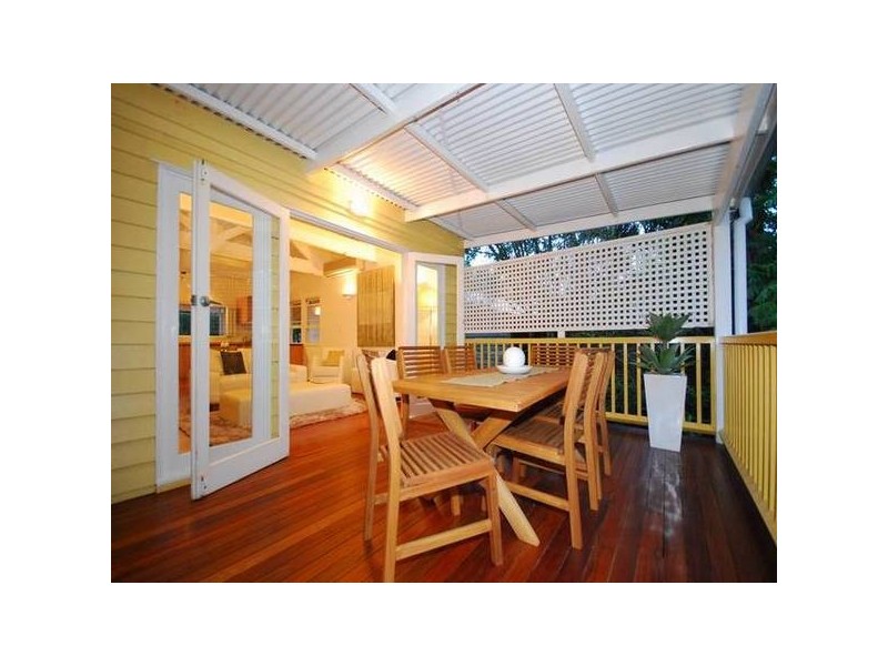 11 Colorado Avenue, Bardon QLD 4065
