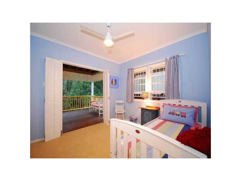 11 Colorado Avenue, Bardon QLD 4065