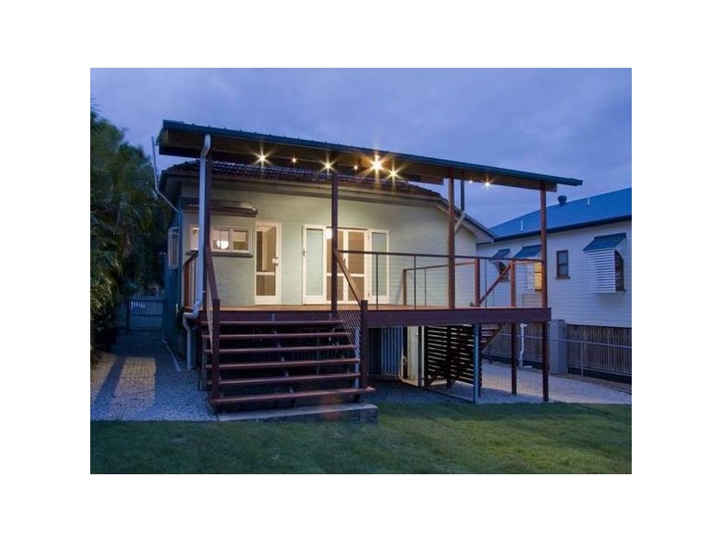 21 First Street, Camp Hill QLD 4152