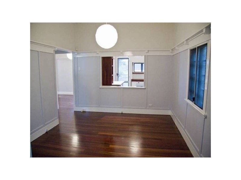 21 First Street, Camp Hill QLD 4152